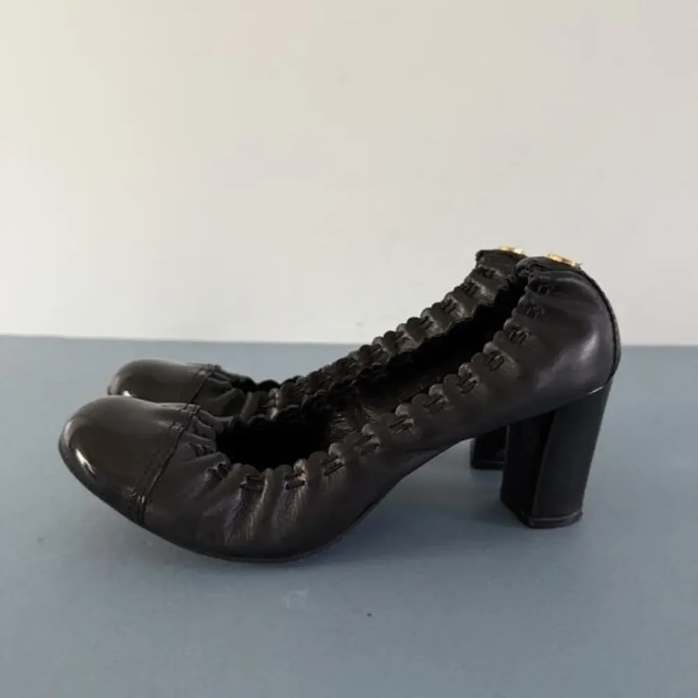 Tory Burch Abbey 2‎ Mid Heel Black Leather Cap Toe Block Heel Pumps